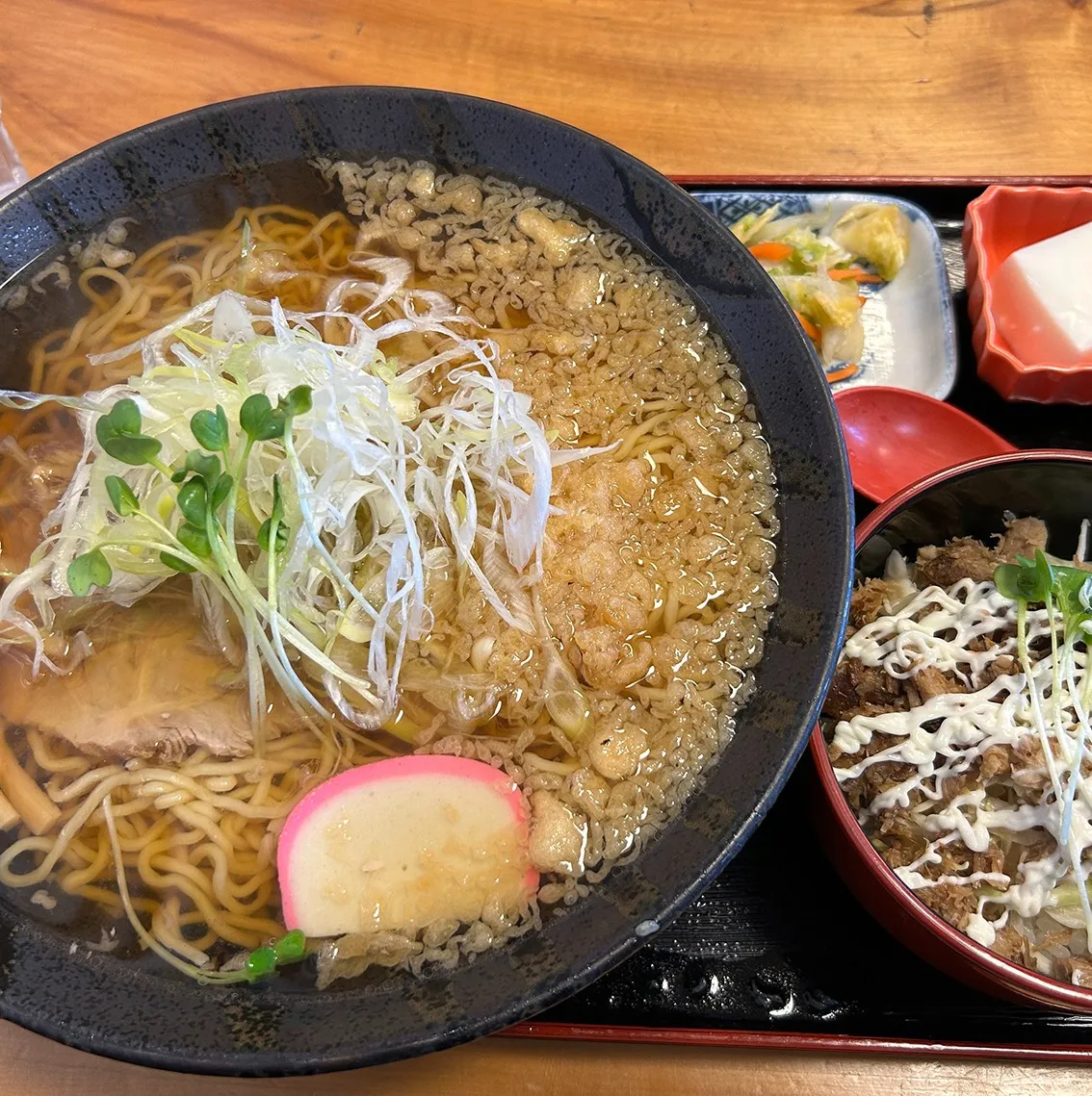 【Design Work】老舗お蕎麦屋さんの巨大お品書き木板